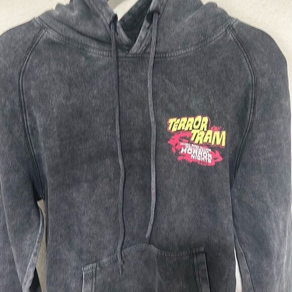 Universal Studios Mens Black Terror Tram Halloween Horror Nights 2023 Hoodie Siz - Picture 5 of 9